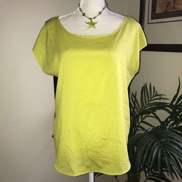 2/$15 One Clothing Short Cap Sleeve Top L - Picture 2 of 7